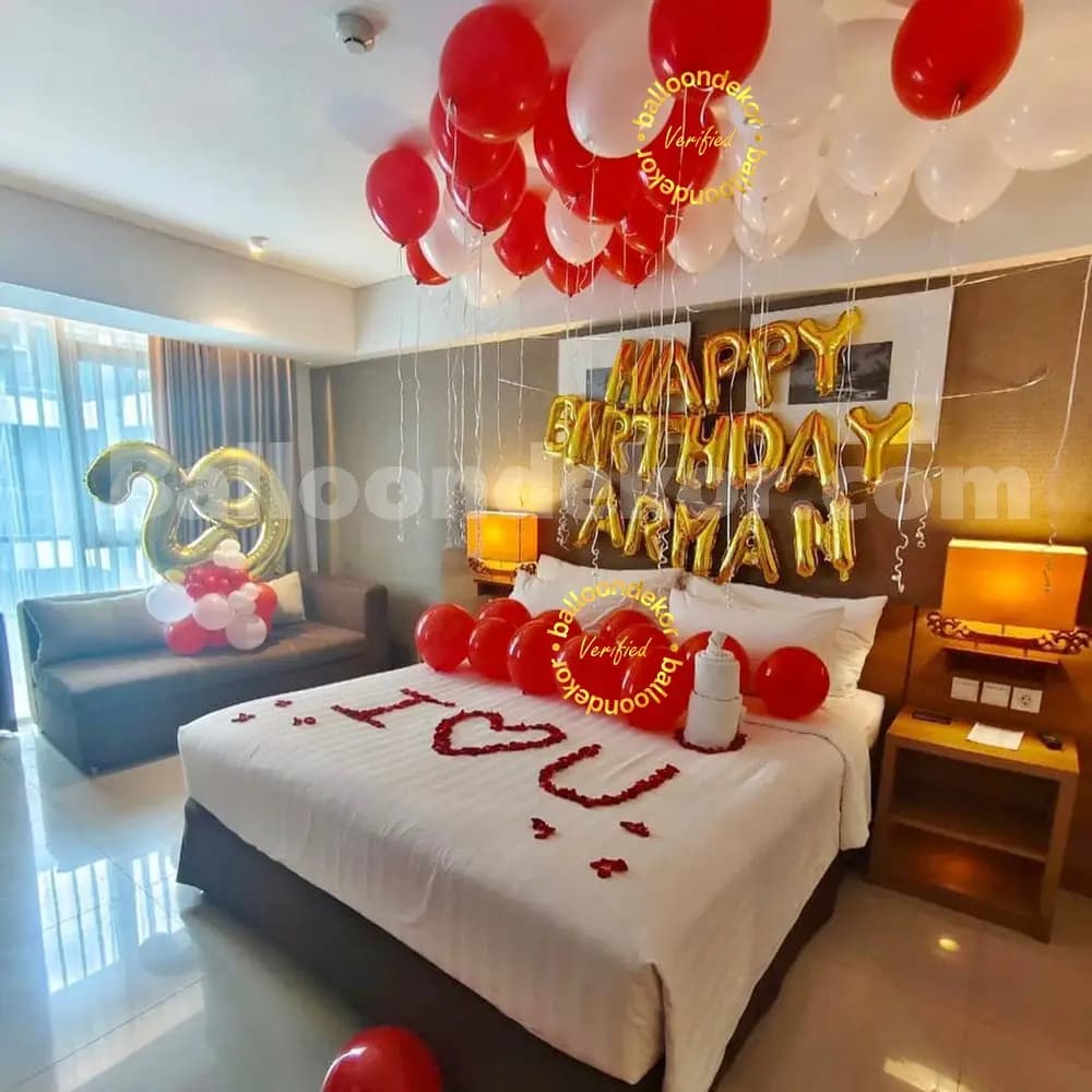 Birthday Romantic Room Surprise