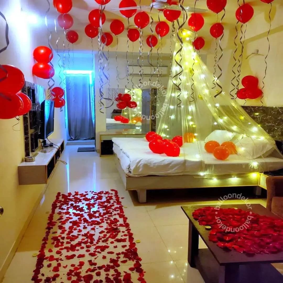 Romantic Canopy Setup
