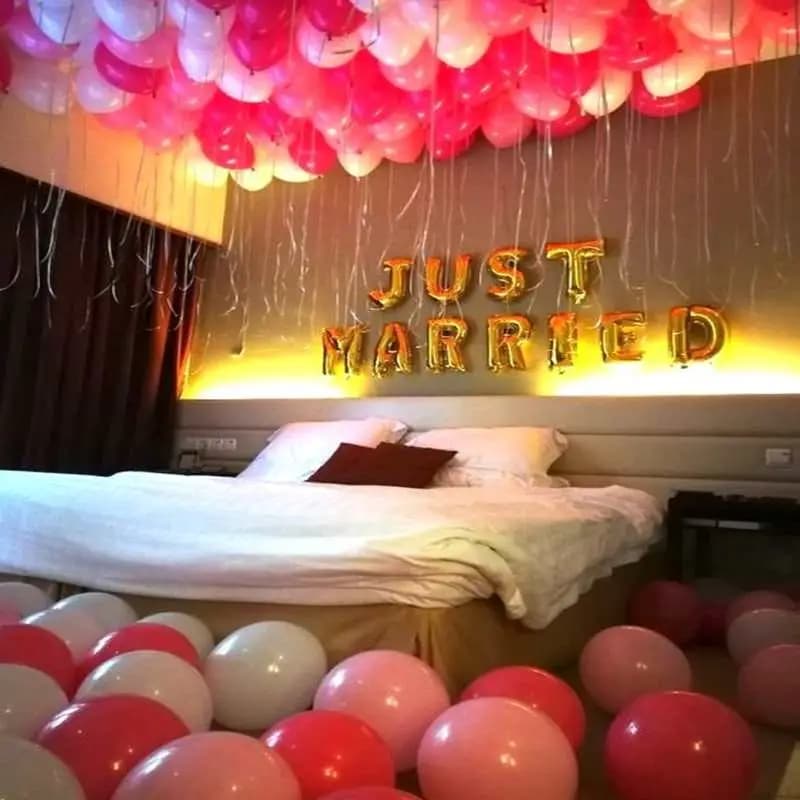 Just Married Balloon Decor
