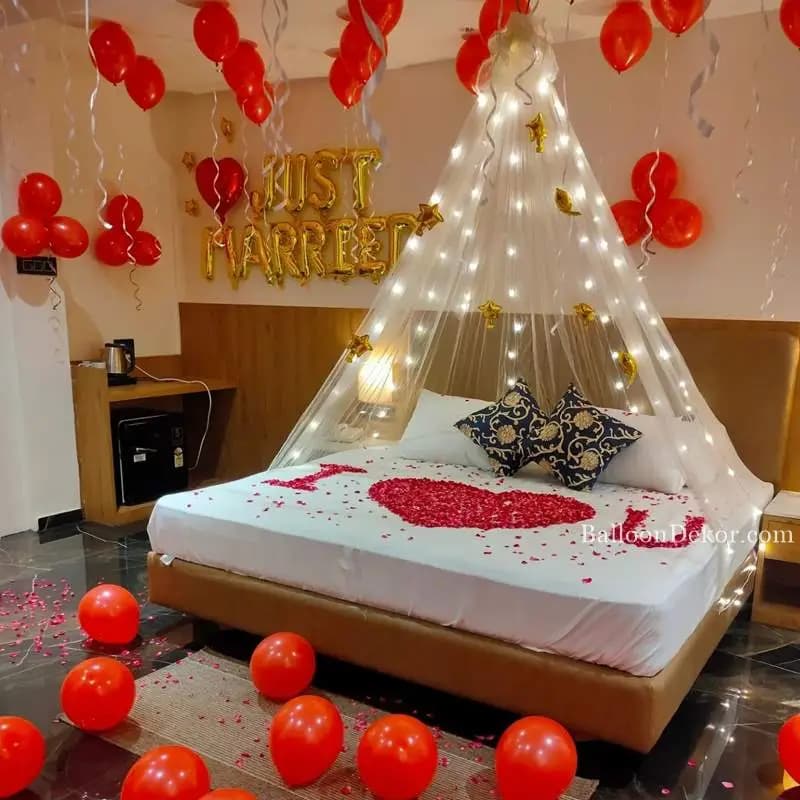 Romantic Canopy Balloon Setup