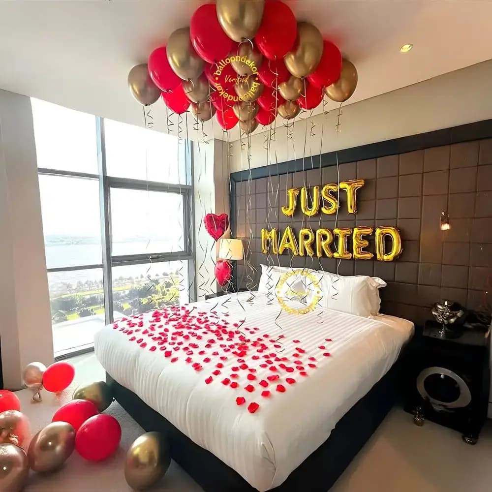 Just Married Floral Balloon Decor