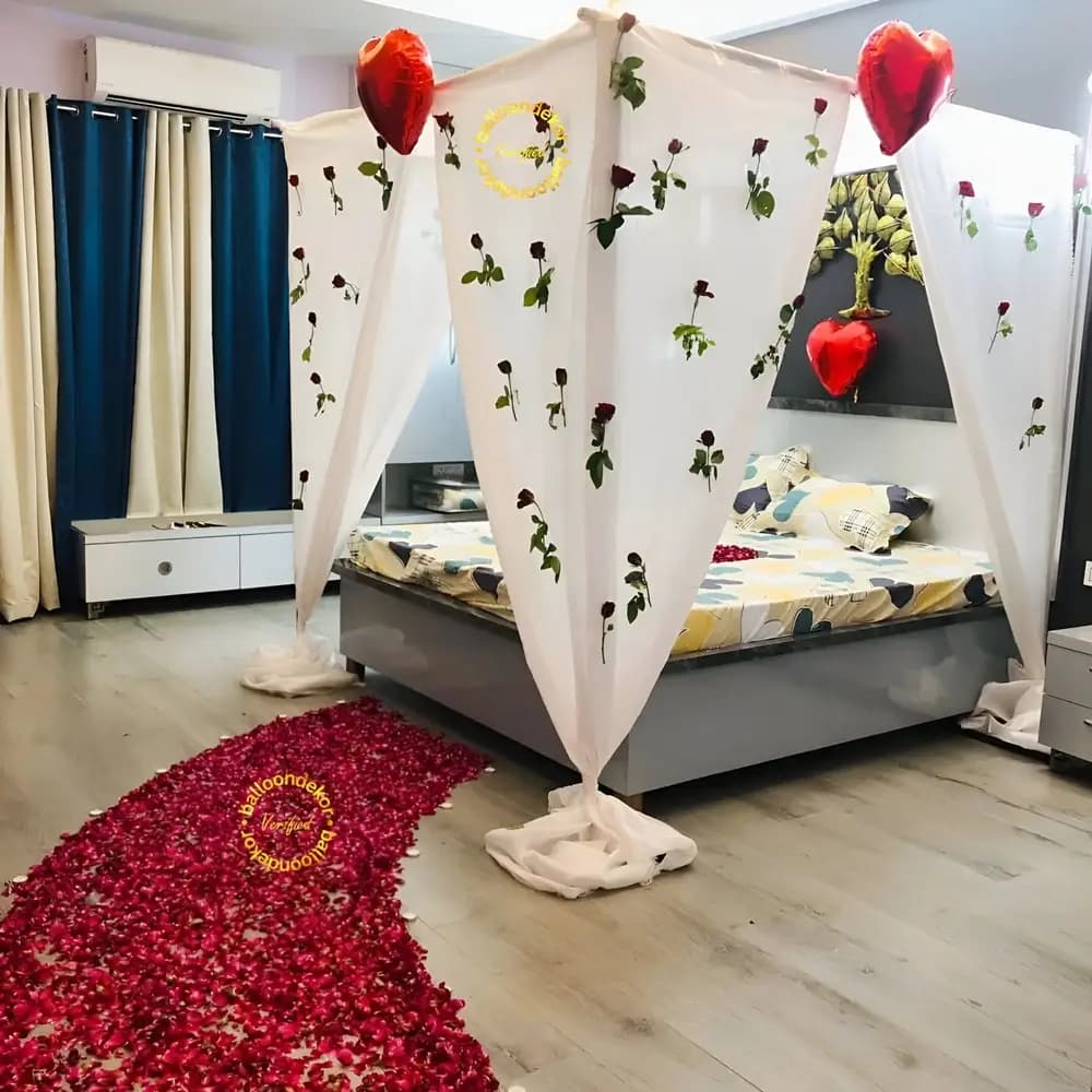 Romantic Rose Canopy Decoration