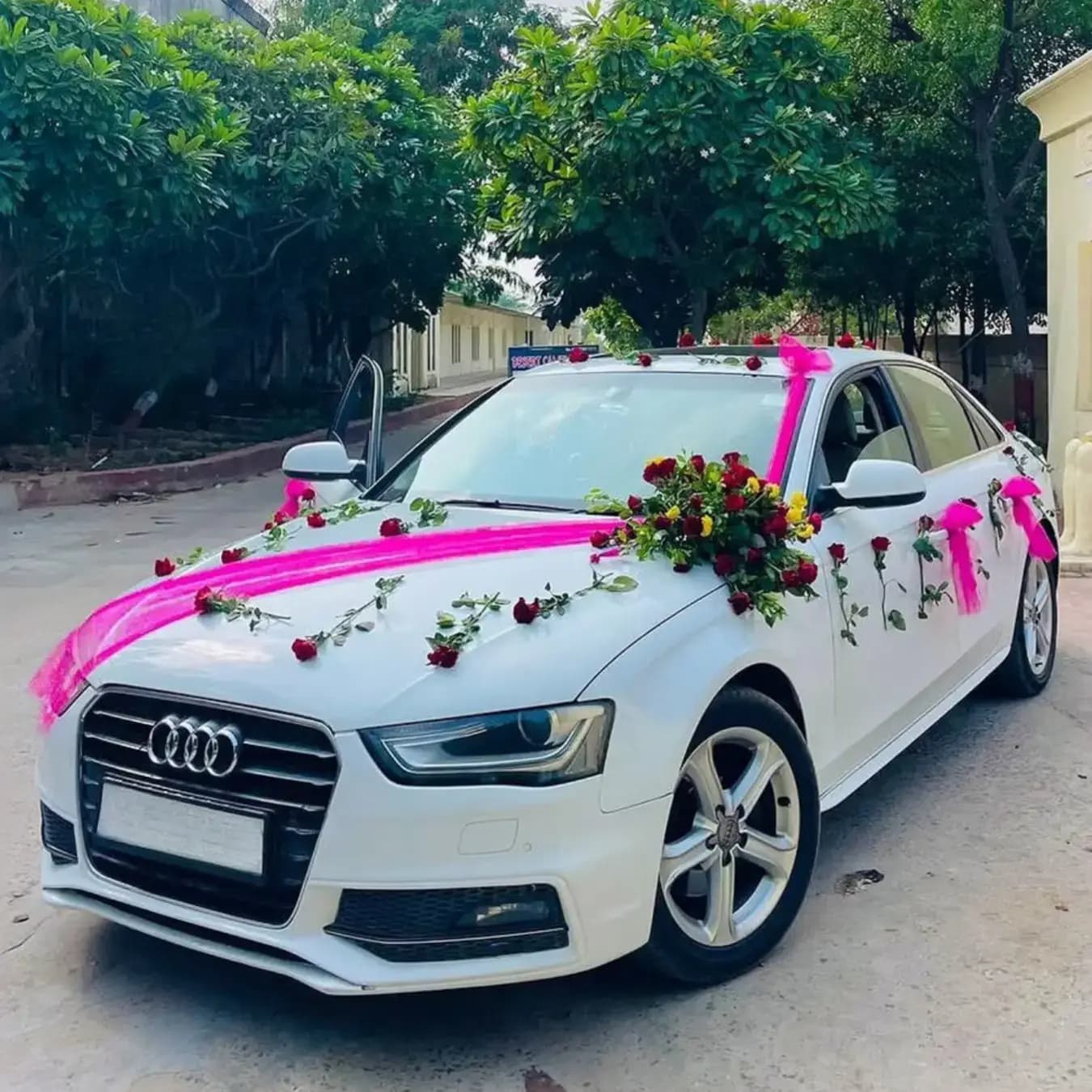 Luxury Rose Wedding Car Decoration