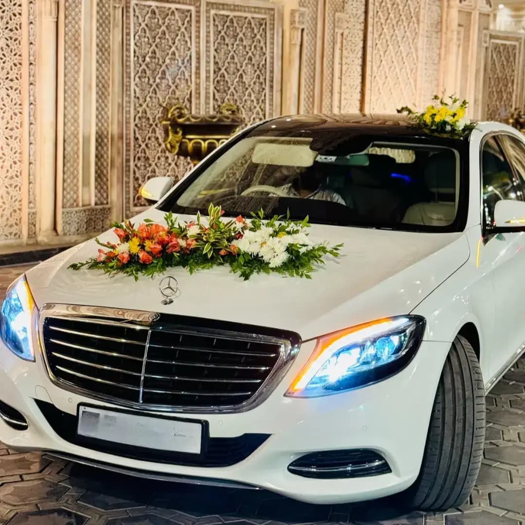 Elegant Mercedes Bridal Car Decoration