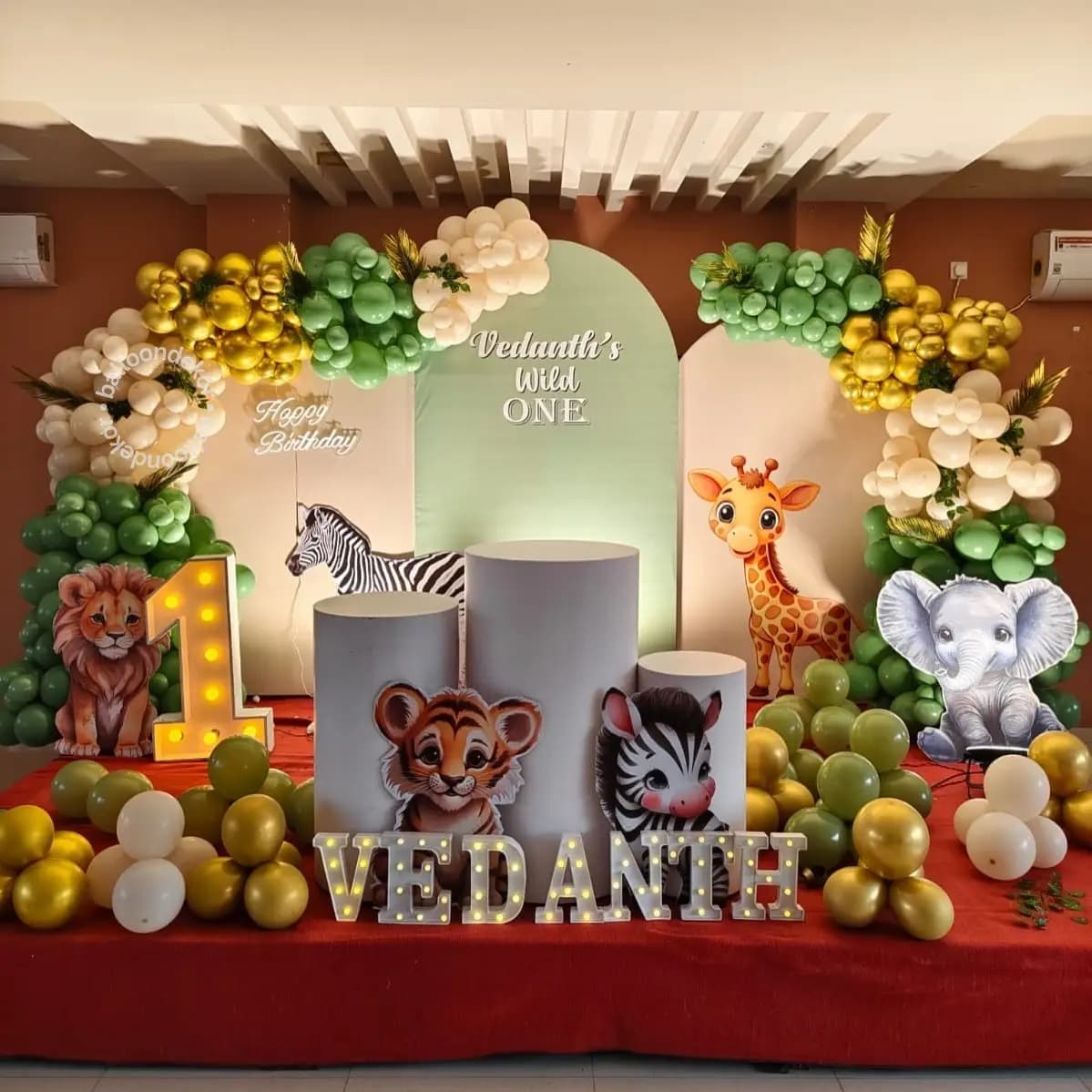 Jungle Theme 1st Birthday Decor