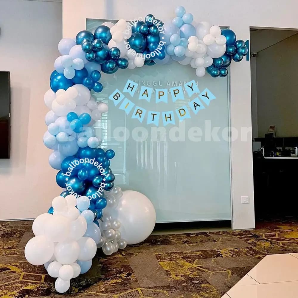 Celebration Curve Decoration