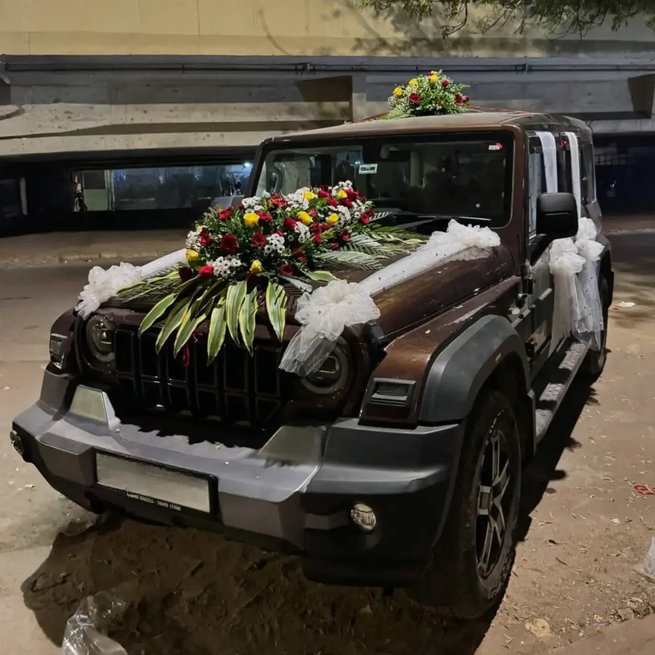 Elegant Bouquet Wedding Car Decoration