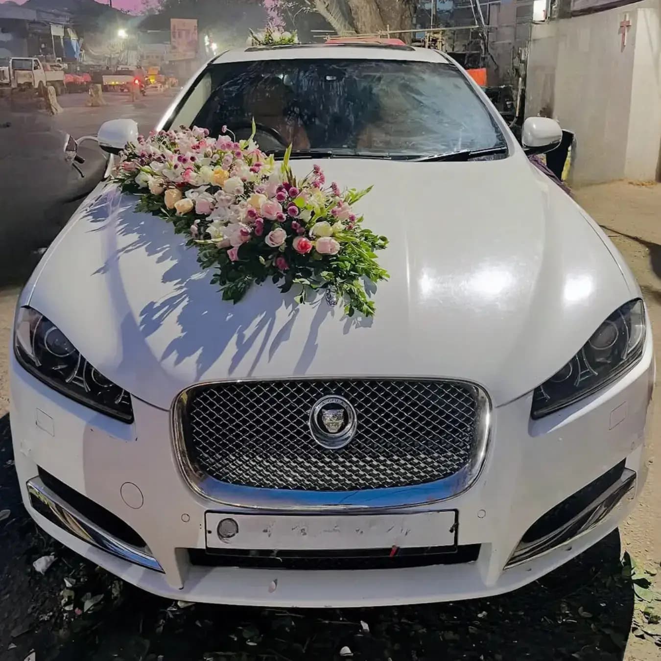 Personalized Wedding Car Floral Decoration