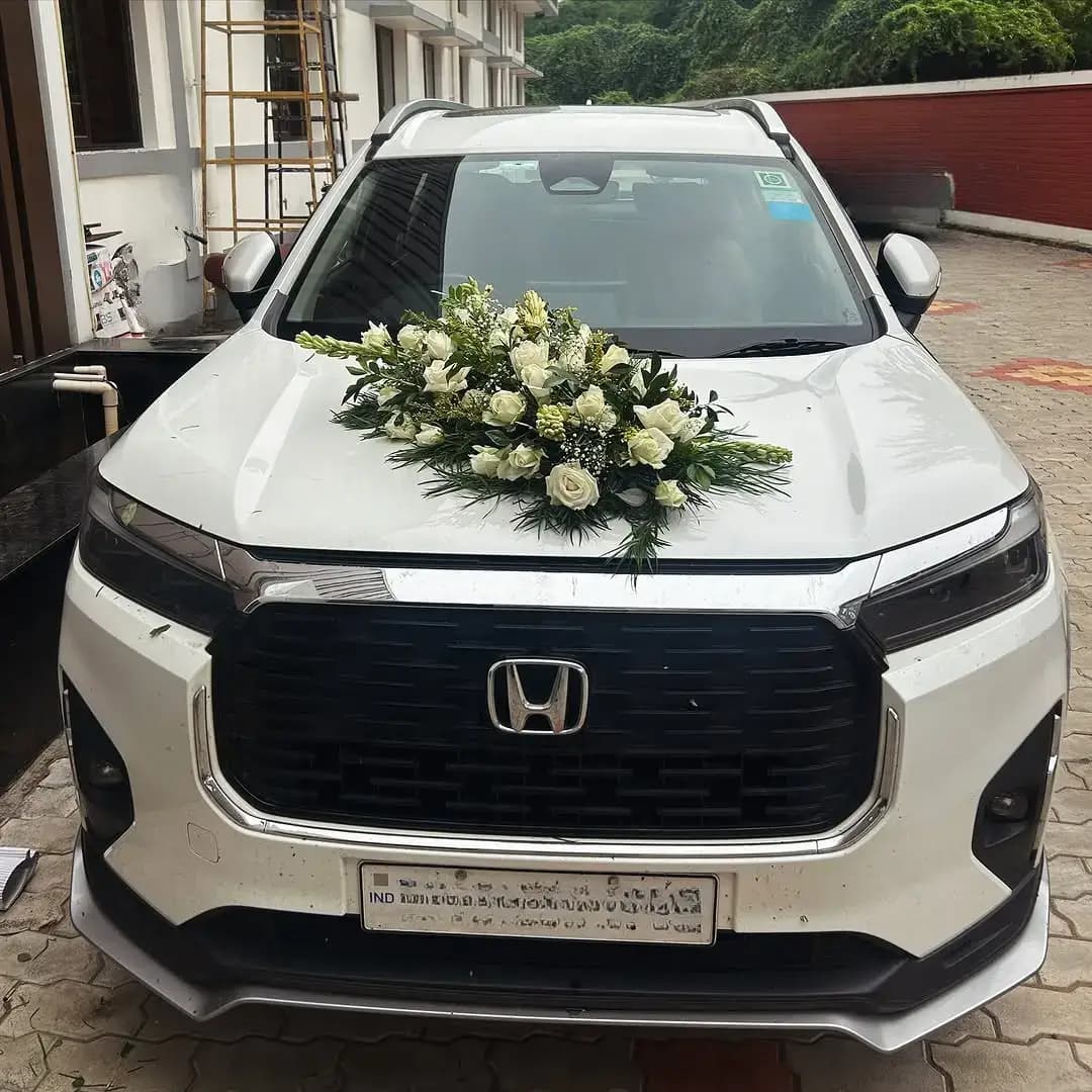 Simple Hyundai Wedding Car Decoration