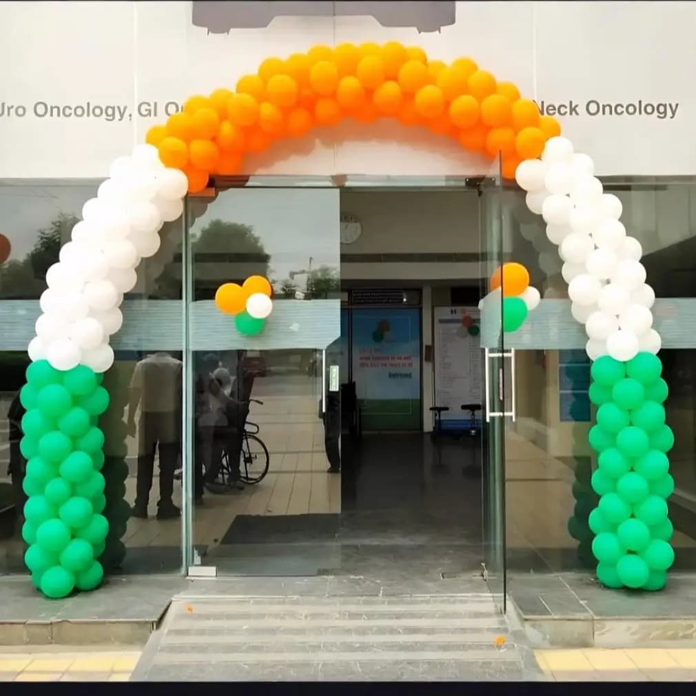 Balloon Setup For Independence Day